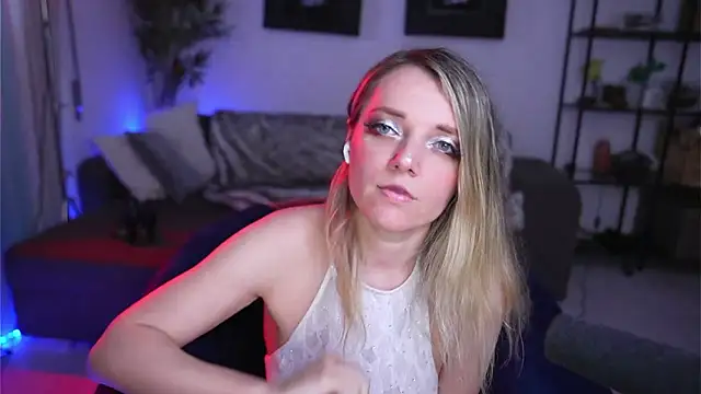 Magnetic Amy online show from 1, 3, 2025