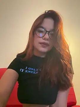 Snapshot of EmiF26 chatting on 6, 1, 2025 EmiF26 online show from 6, 1, 2025