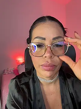 Snapshot of KarolRubi1 chatting on 4, 5, 2026 KarolRubi1 online show from 4, 5, 2026