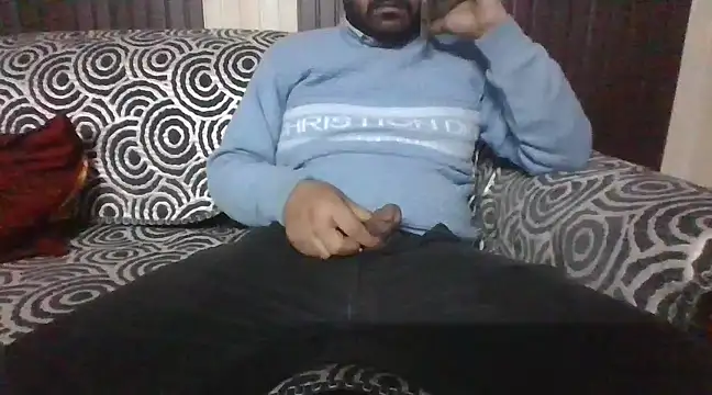 Snapshot of indihotguy chatting on 15, 1, 2025 indihotguy online show from 15, 1, 2025