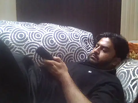 Snapshot of indihotguy chatting on 5, 10, 2025 indihotguy online show from 5, 10, 2025