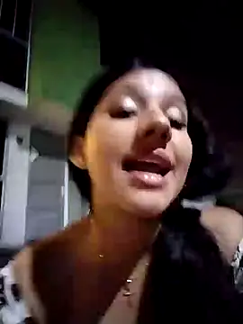 Snapshot of emmariders2 chatting on 1, 1, 2025 emmariders2 online show from 1, 1, 2025