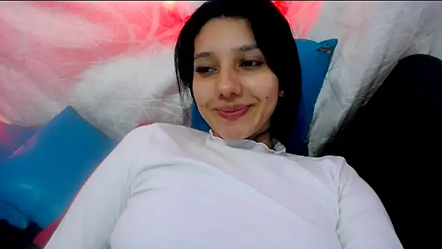 Snapshot of emmariders2 chatting on 6, 1, 2025 emmariders2 online show from 6, 1, 2025