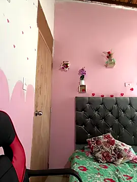 Snapshot of emmariders2 chatting on 23, 9, 2025 emmariders2 online show from 23, 9, 2025