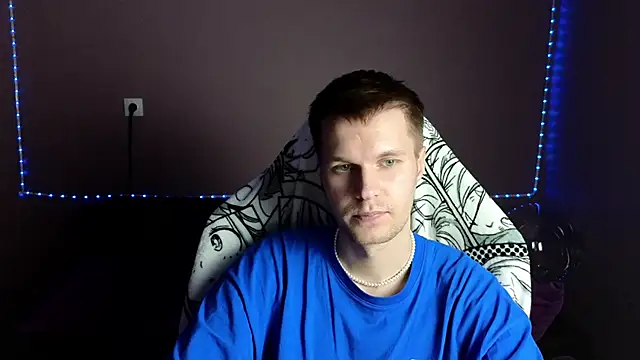 Leonnextdoor online show from 3, 1, 2025