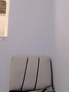 Brendabluee online show from 1, 1, 2025