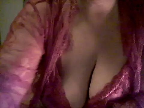 Snapshot of Betty2u chatting on 16, 2, 2025 Betty2u online show from 16, 2, 2025