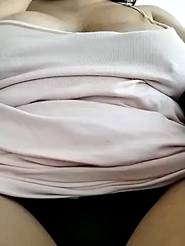 Snapshot of Betty2u chatting on 23, 3, 2025 Betty2u online show from 23, 3, 2025