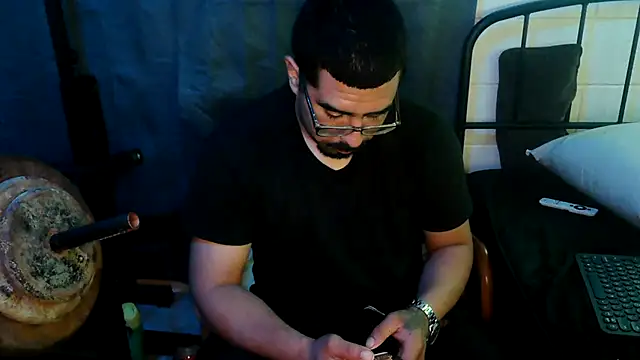 k1oudE online show from 27, 5, 2026