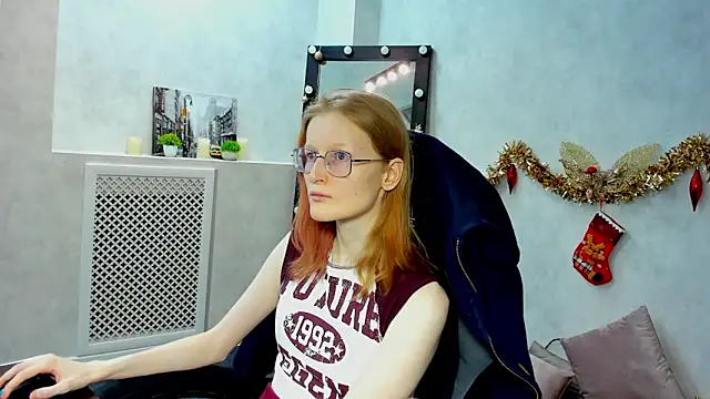 Snapshot of ElizabethHarpper chatting on 4, 1, 2025 ElizabethHarpper online show from 4, 1, 2025