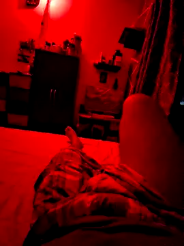 LavishBee80 online show from 15, 10, 2025