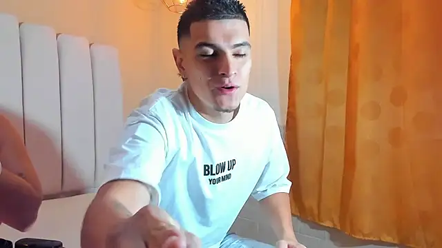 DAVID VICTORIAA online show from 18, 1, 2025