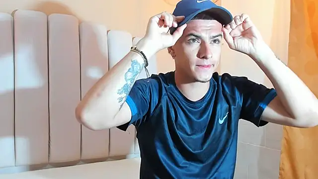 DAVID VICTORIAA online show from 20, 1, 2025