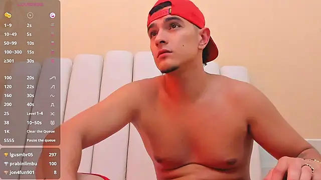 DAVID VICTORIAA online show from 1, 2, 2025