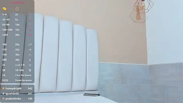 DAVID VICTORIAA online show from 1, 2, 2025