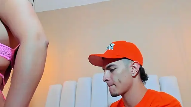 DAVID VICTORIAA online show from 4, 3, 2025