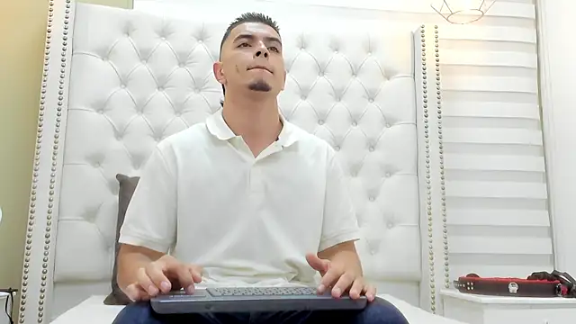 DAVID VICTORIAA online show from 20, 9, 2025