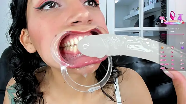 miss   evangeline online show from 13, 3, 2025