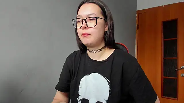 kittenrisha online show from 18, 1, 2025