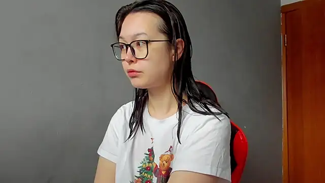 kittenrisha online show from 19, 1, 2025