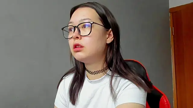 kittenrisha online show from 20, 1, 2025