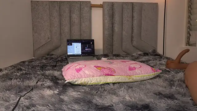 Snapshot of womantall99 chatting on 12, 3, 2025 womantall99 online show from 12, 3, 2025