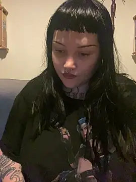 Gothicsiren online show from 6, 1, 2025