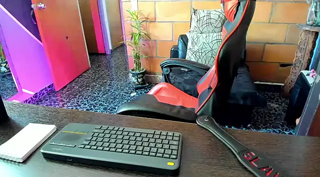 Adam Valenciia online show from 17, 2, 2025