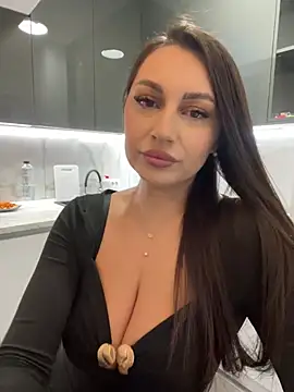 Snapshot of claraxjoyy chatting on 3, 2, 2025 claraxjoyy online show from 3, 2, 2025