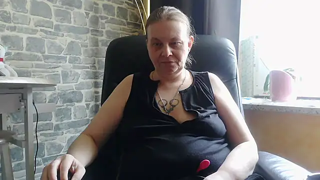 Sweet Phoenix online show from 13, 3, 2025