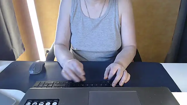 Snapshot of Sweet_Phoenix chatting on 8, 3, 2026 Sweet Phoenix online show from 8, 3, 2026