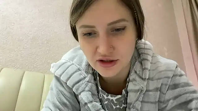 Snapshot of florianikaa chatting on 18, 10, 2025 florianikaa online show from 18, 10, 2025