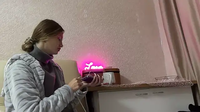 Snapshot of florianikaa chatting on 30, 10, 2025 florianikaa online show from 30, 10, 2025