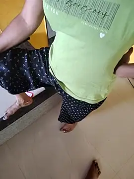 lovelygirl4567 online show from 14, 3, 2025