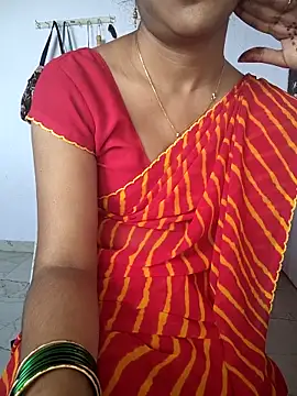 lovelygirl4567 online show from 18, 12, 2025