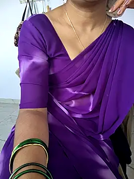 lovelygirl4567 online show from 22, 12, 2025