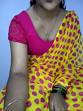 lovelygirl4567 online show from 4, 4, 2026