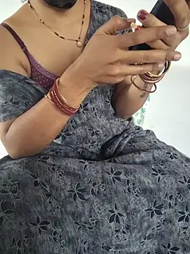 Snapshot of lovelygirl4567 chatting on 17, 7, 2026 lovelygirl4567 online show from 17, 7, 2026