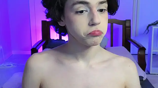 b0y fantasy online show from 4, 1, 2025