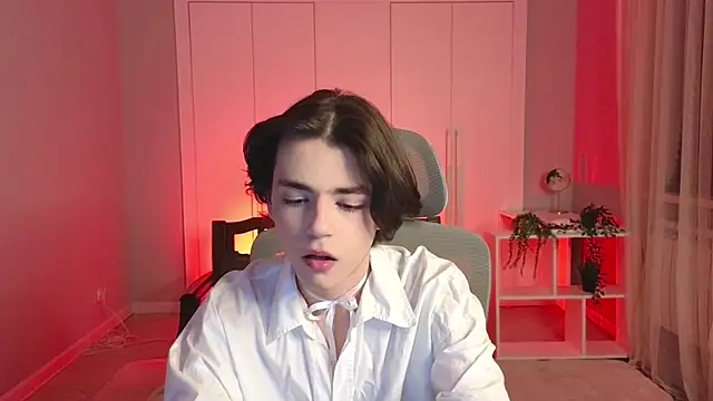 b0y fantasy online show from 12, 1, 2025