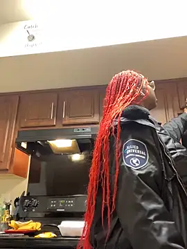 Snapshot of DamnBubbles chatting on 9, 2, 2025 DamnBubbles online show from 9, 2, 2025