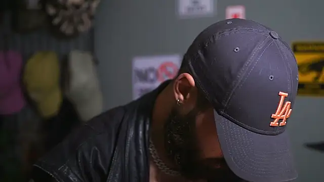 HairyRobxxx online show from 19, 11, 2025