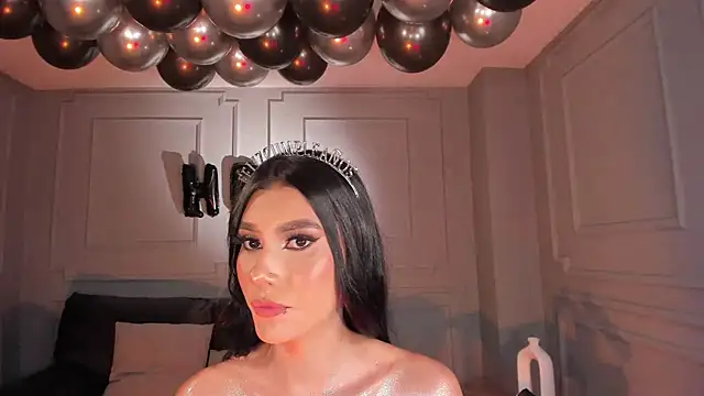 NiaSalvatore online show from 19, 2, 2025