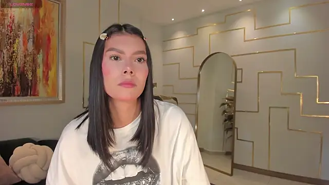 NiaSalvatore online show from 28, 2, 2026