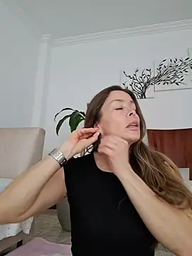 karina warthon online show from 13, 2, 2026