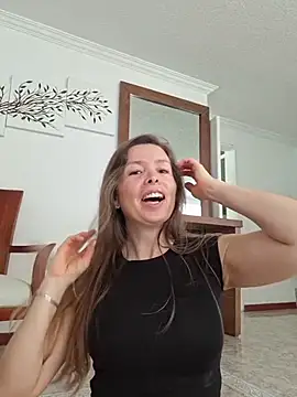 Snapshot of karina_warthon chatting on 23, 5, 2026 karina warthon online show from 23, 5, 2026