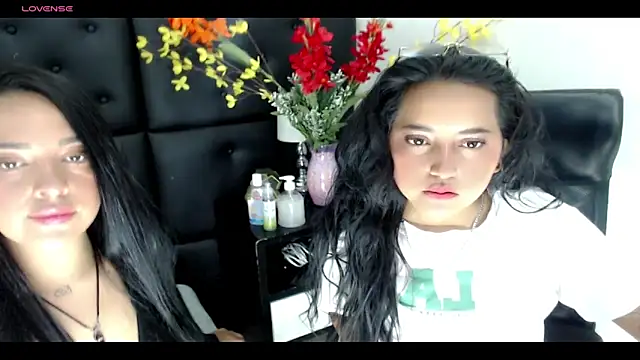 Carolaine01 online show from 25, 1, 2025