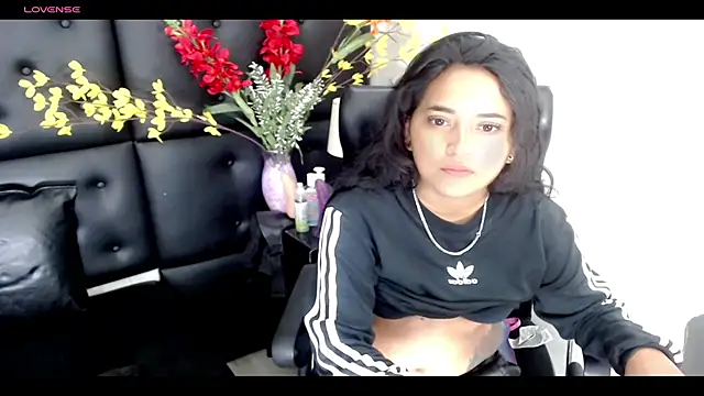 Carolaine01 online show from 13, 2, 2025