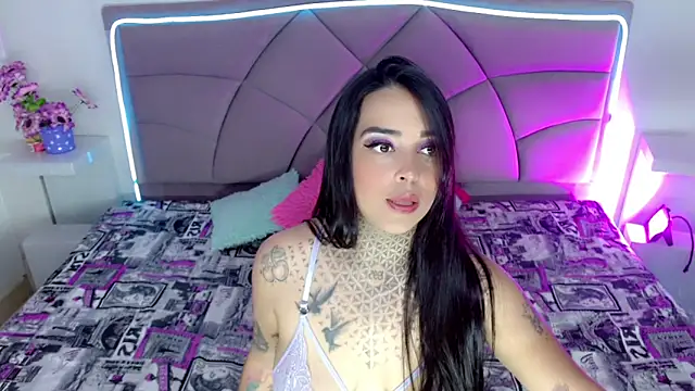 Carolaine01 online show from 7, 1, 2026