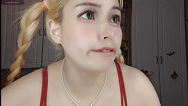 Lucky-xiuxiu online show from 5, 3, 2025